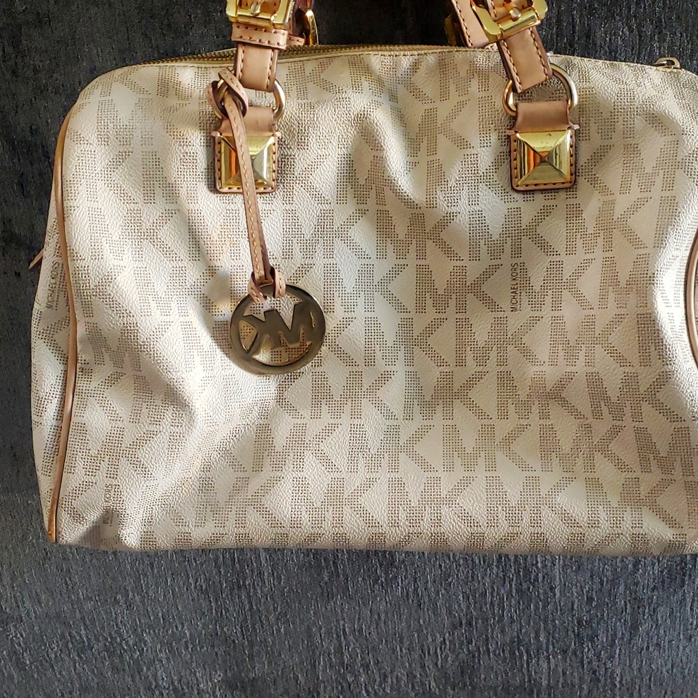 SOLD-Michael Kors large Grayson bag